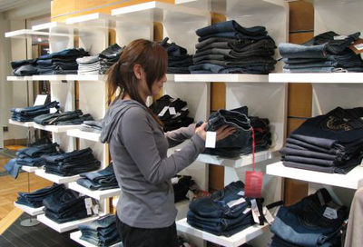 服裝業(yè)電子標(biāo)簽(RFID)及數(shù)據(jù)采集器應(yīng)用方案