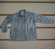 經典與風度的選擇——平陽縣恒威服裝廠男式風衣產品系列概覽